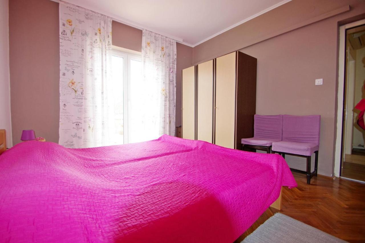 Apartment Suzi Valdebek พูลา ภายนอก รูปภาพ