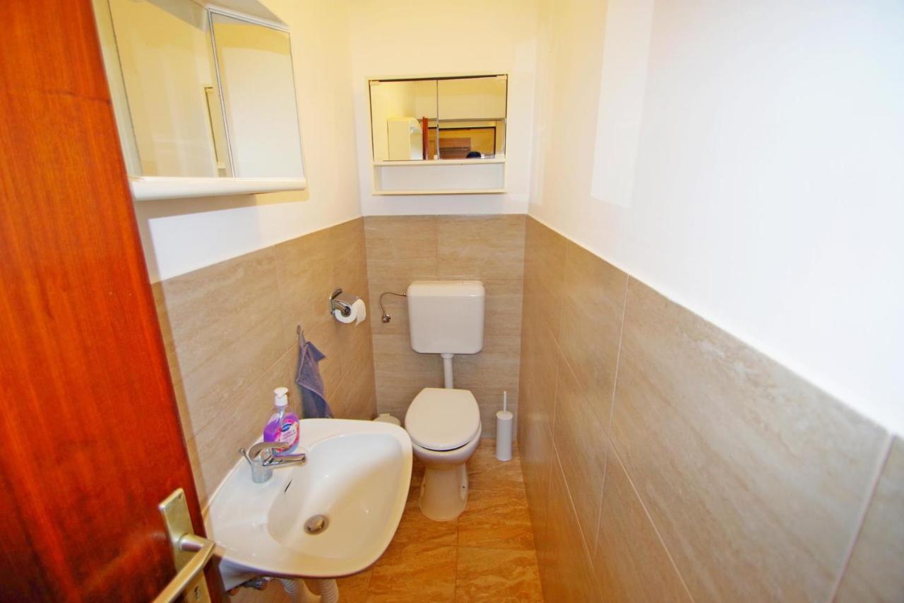 Apartment Suzi Valdebek พูลา ภายนอก รูปภาพ