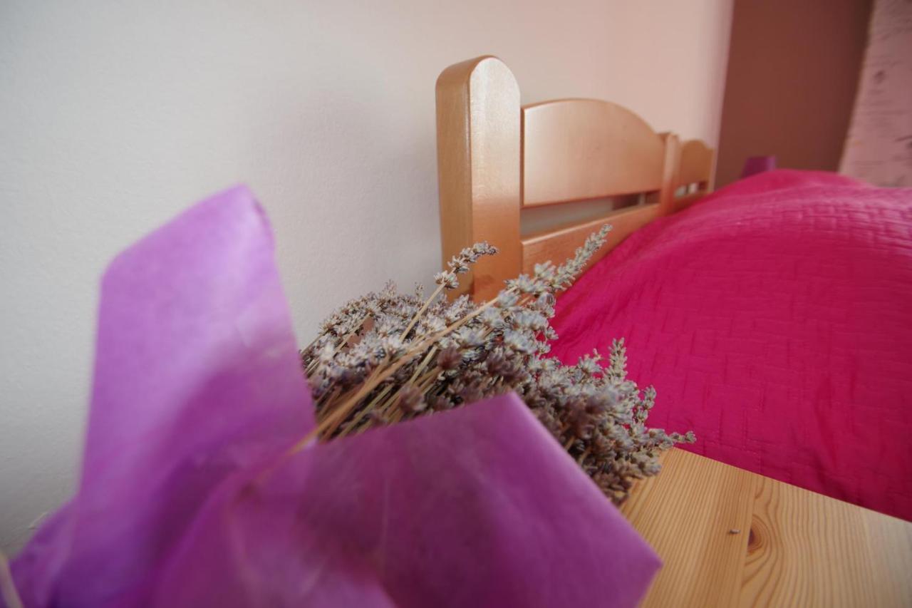 Apartment Suzi Valdebek พูลา ภายนอก รูปภาพ