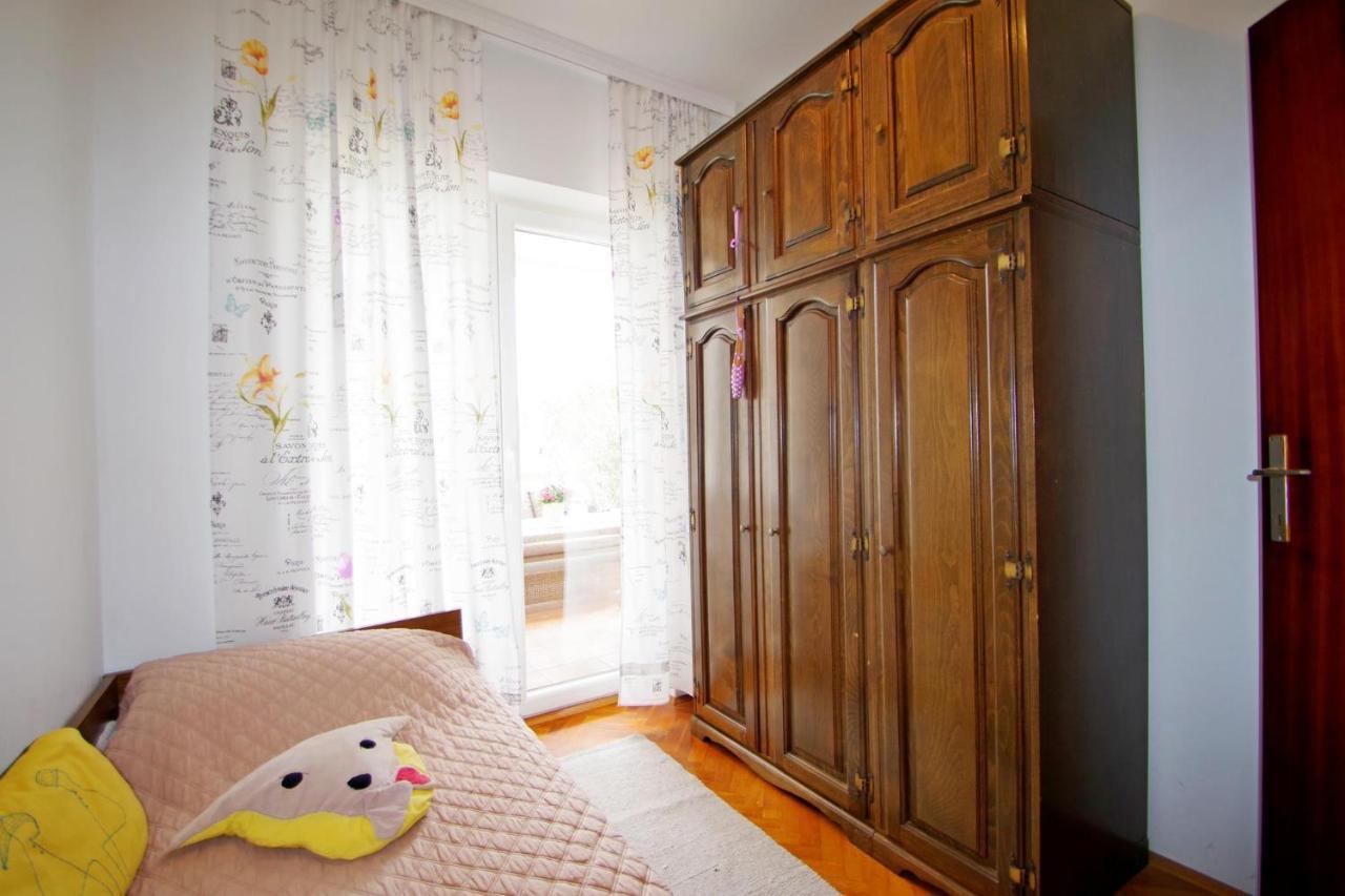Apartment Suzi Valdebek พูลา ภายนอก รูปภาพ